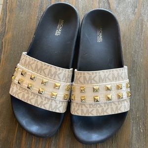 Michael Kors slides size 6